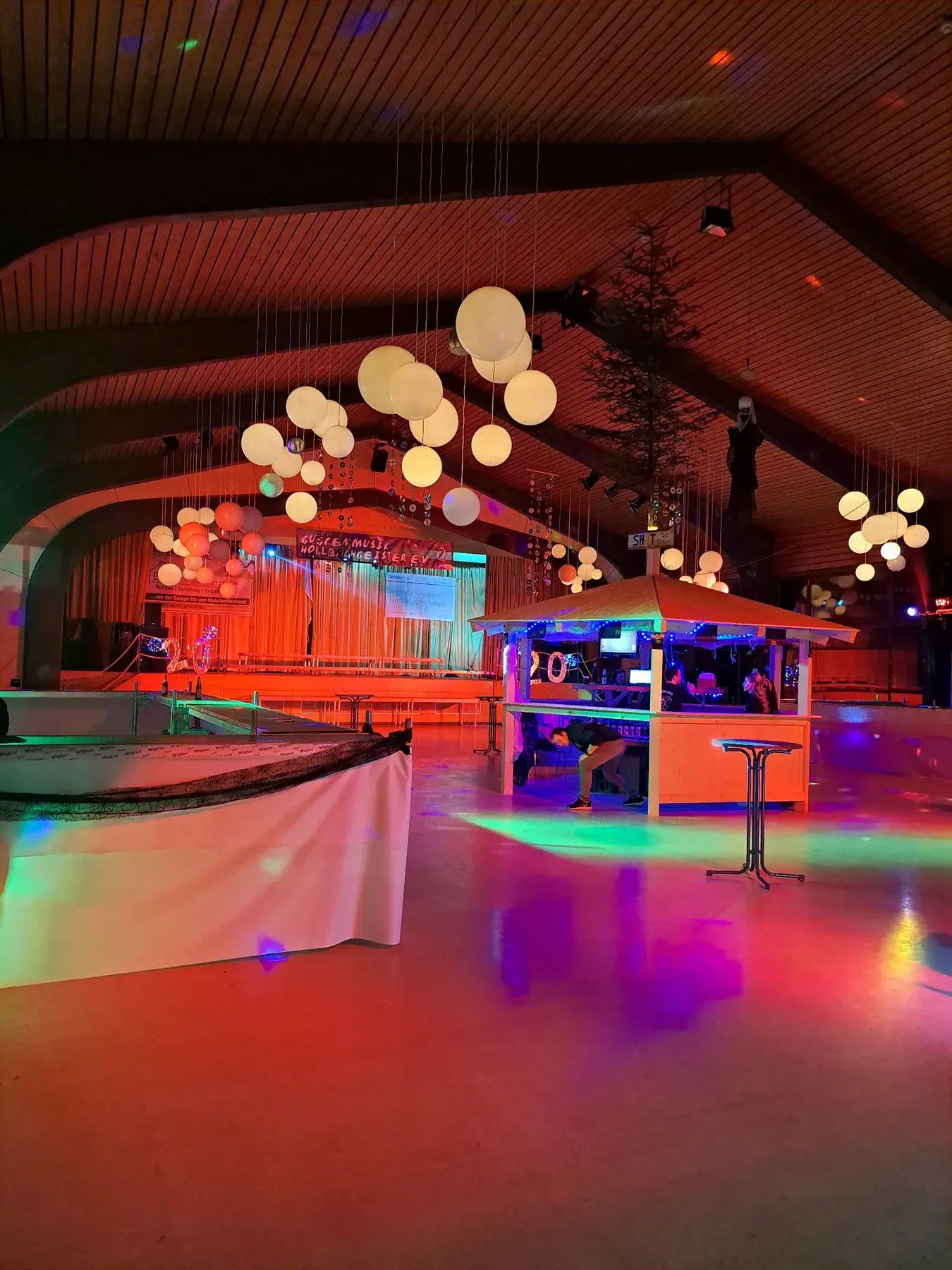 Partybeleuchtung im Barbereich