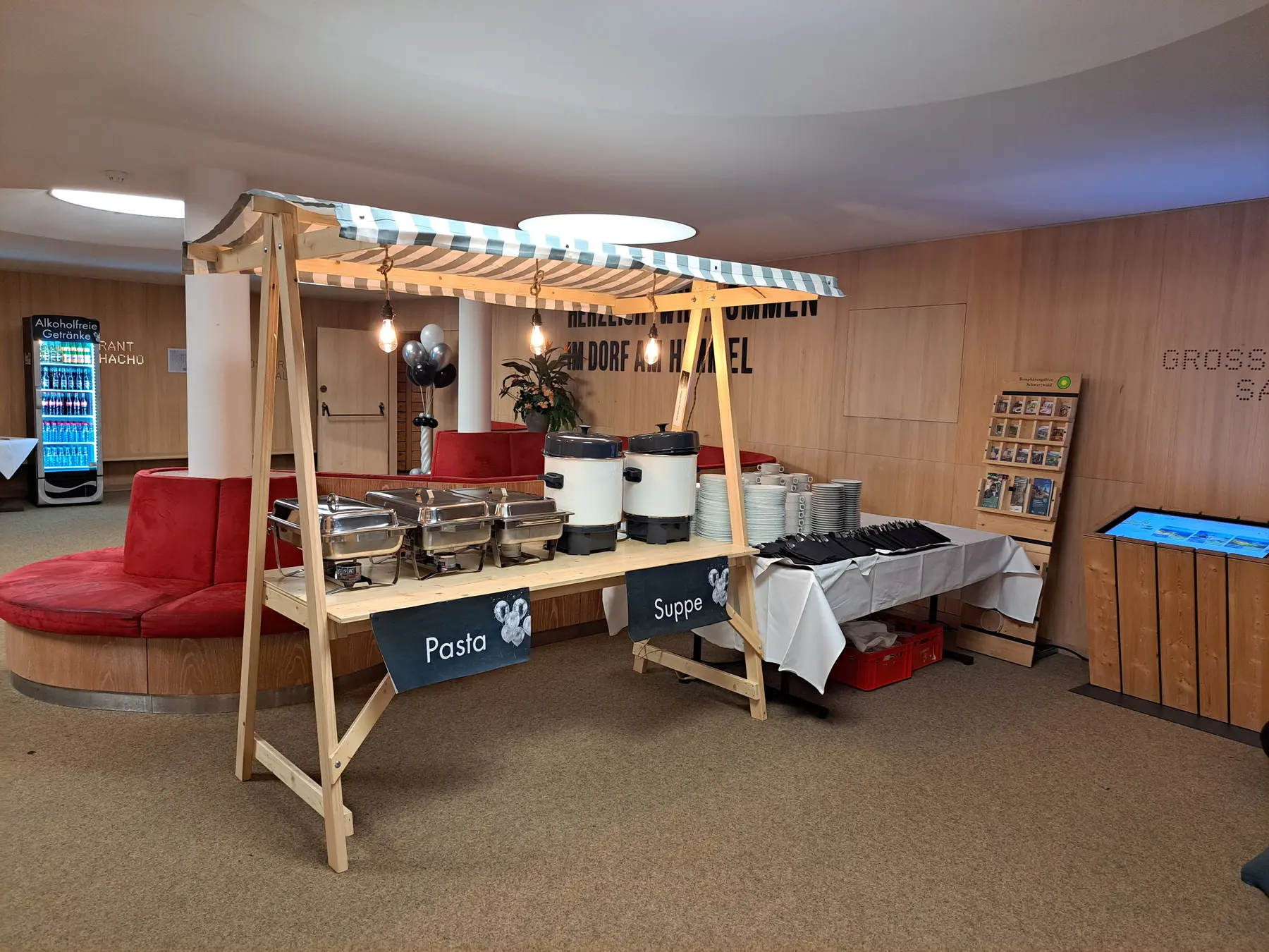 Buffetstand für Speisen im Innenbereich